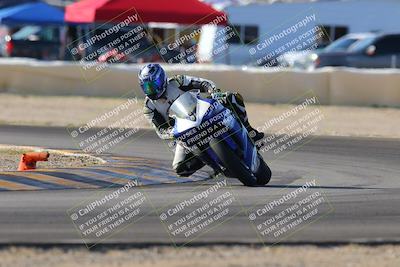 media/Dec-18-2022-SoCal Trackdays (Sun) [[8099a50955]]/Turn 2 (950am)/